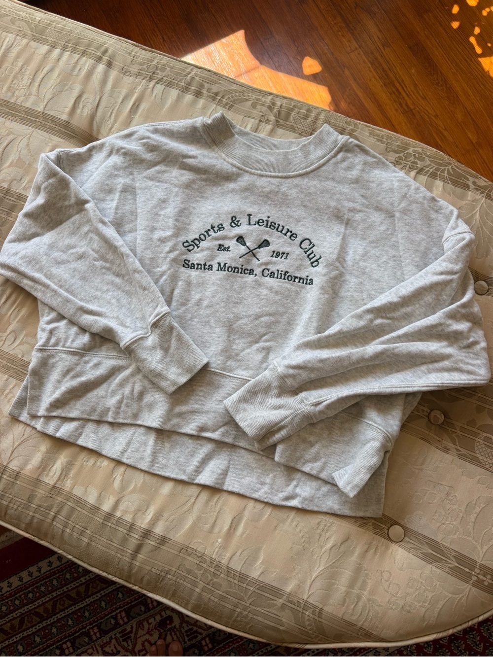 Abercrombie cropped crewneck